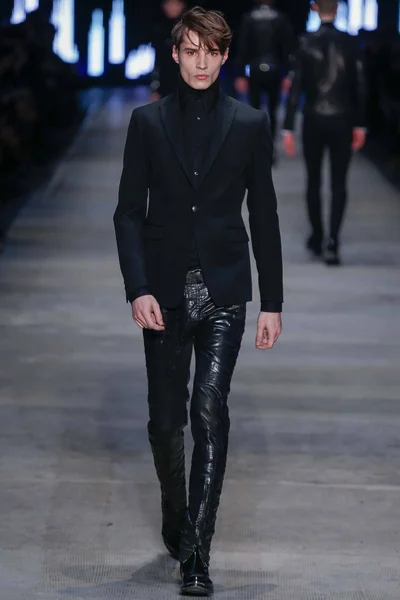 Look 4